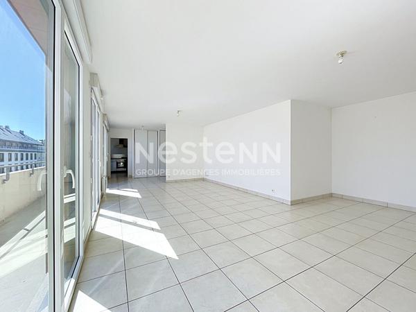 Coeur de Brest : Appartement d'exception de 95 m² avec balcon filant et parking