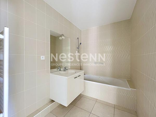 Coeur de Brest : Appartement d'exception de 95 m² avec balcon filant et parking