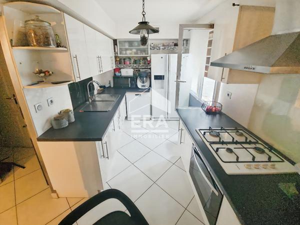 Maison Salon De Provence 5 pièce(s) 93 m2