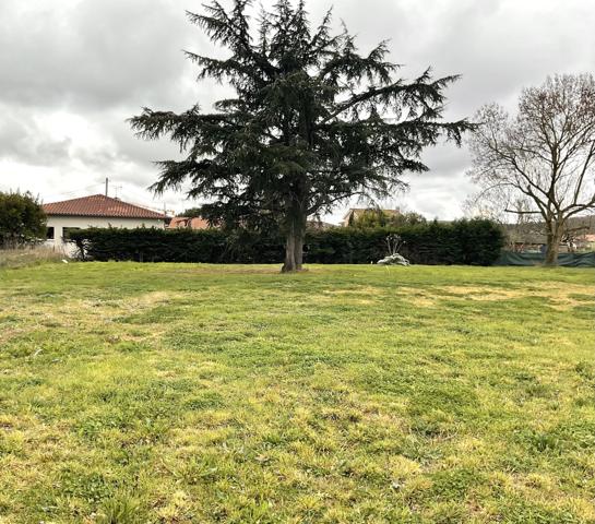Terrain constructible 500m2  Eaunes