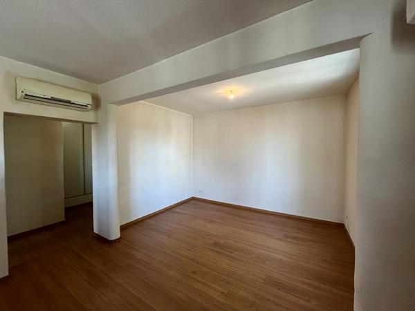 Appartement 3 pièce(s) de 67.5 m2 , petite copropriété en 1ère ceinture d'Avignon