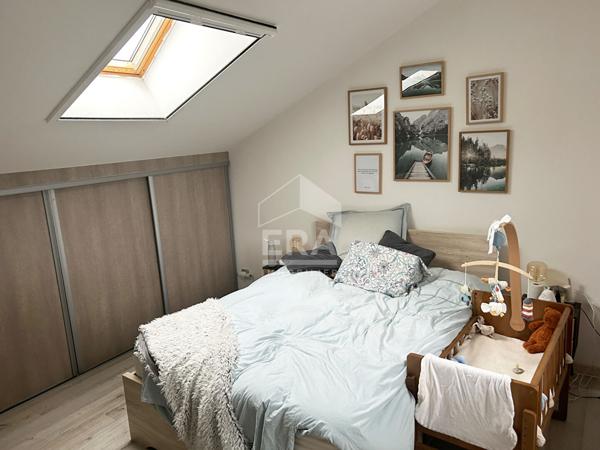 Maison DPE B esprit loft avec jardin et 3 places de parking