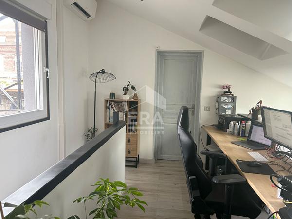 Maison DPE B esprit loft avec jardin et 3 places de parking