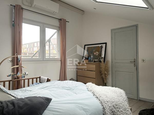 Maison DPE B esprit loft avec jardin et 3 places de parking