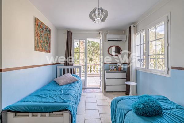 Maison à vendre 7 pièces de 205 m² à Les Adrets-de-l'Estérel