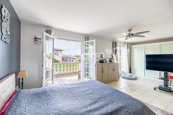 Maison à vendre 7 pièces de 205 m² à Les Adrets-de-l'Estérel