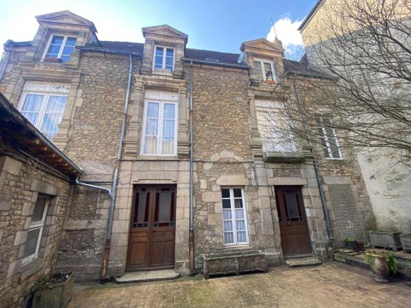 Maison à ALENCON, 61000 - 6 pièces 260m²
