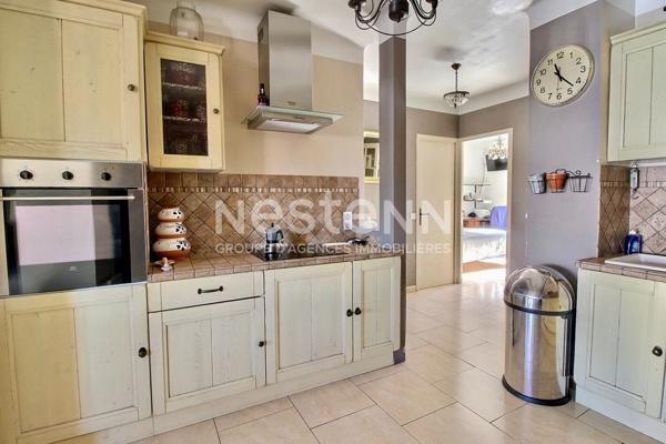 Marignane centre-Appartement 4 pièces d'une surface de 82m² avec terrasse.