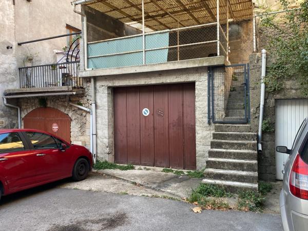 APPARTEMENT DE TYPE F3 TRIPLEX