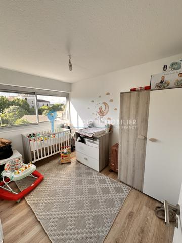 Appartement
                                                                                                                                                                                                                                                                                                                        4 pièce(s)                                                                                                                                                                                                          3 chambre(s)                                                                                                                                                                                                          70  m²