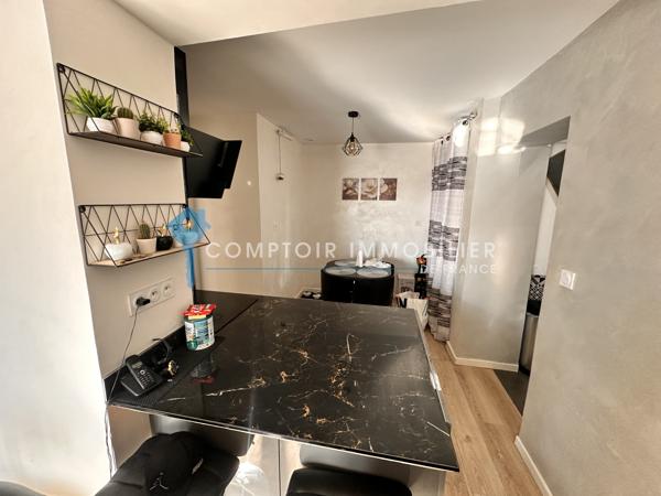 Appartement
                                                                                                                                                                                                                                                                                                                        4 pièce(s)                                                                                                                                                                                                          3 chambre(s)                                                                                                                                                                                                          70  m²