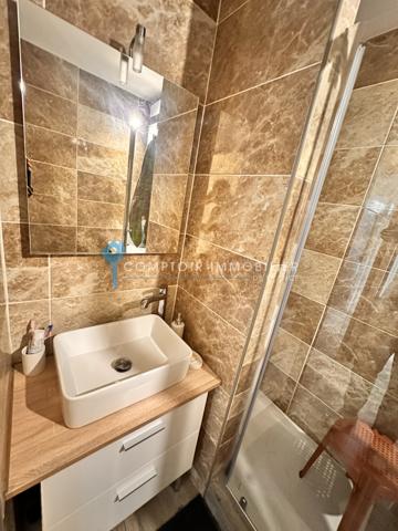 Appartement
                                                                                                                                                                                                                                                                                                                        4 pièce(s)                                                                                                                                                                                                          3 chambre(s)                                                                                                                                                                                                          70  m²