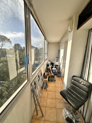 Appartement
                                                                                                                                                                                                                                                                                                                        4 pièce(s)                                                                                                                                                                                                          3 chambre(s)                                                                                                                                                                                                          70  m²