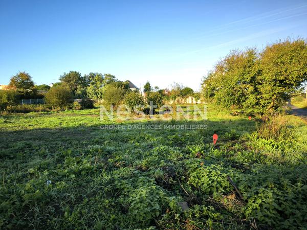 Terrain viabilise constructible a Etables sur Mer 373 m2