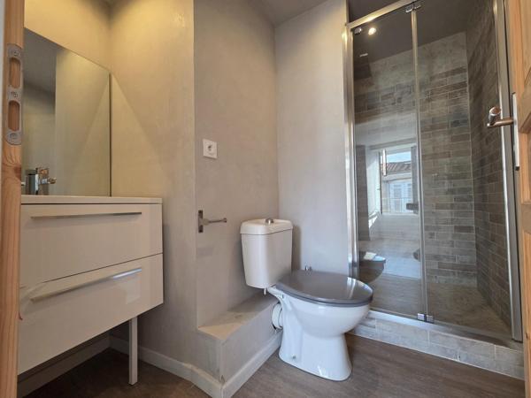 Maison à SAINT-JEAN-D'ANGELY, 17400 - 6 pièces 185m²