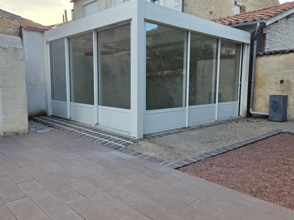 Maison à SAINT-JEAN-D'ANGELY, 17400 - 6 pièces 185m²