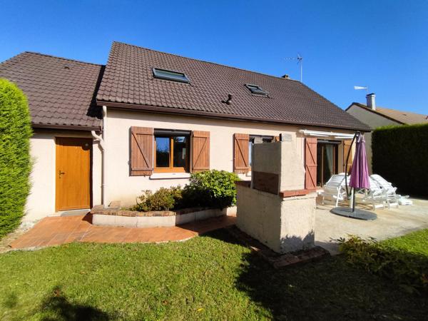 Charmante maison de 121 m², 6 pièces, garage et terrain de 585m² à LUCE 28110