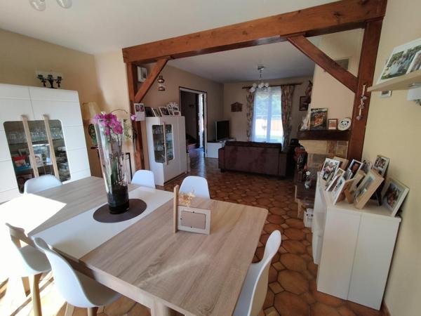 Charmante maison de 121 m², 6 pièces, garage et terrain de 585m² à LUCE 28110