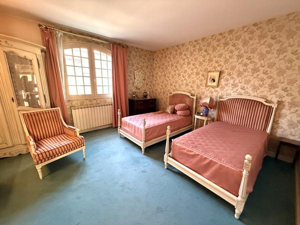 Maison à vendre à Royan - 5 chambres, 198 m²