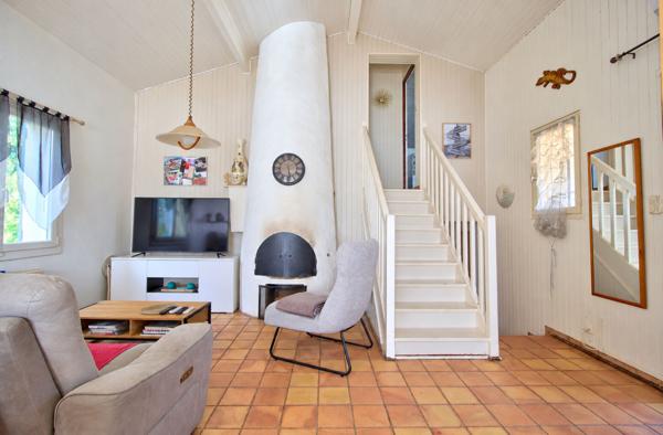 Le Passage - Maison familiale de 116m2, composée de 4 chambres, salle de jeux, piscine avec terrasse et garage