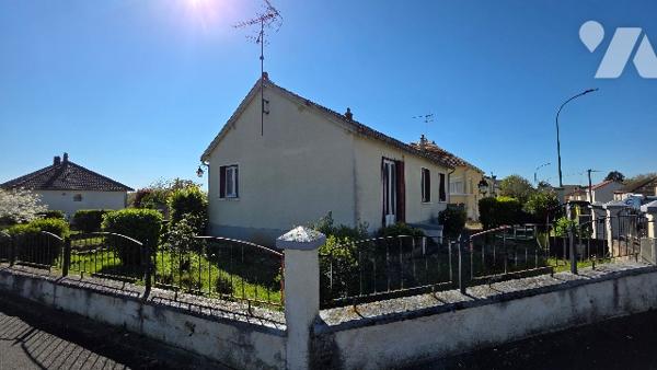 Pavillon 4 pièces (3 chambres), balcon, jardin clos avec dépendances