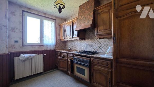 Pavillon 4 pièces (3 chambres), balcon, jardin clos avec dépendances