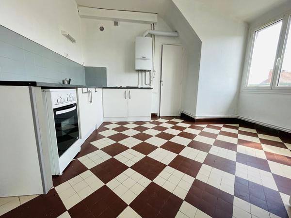 APPARTEMENT F3 LOUÉ - 76500