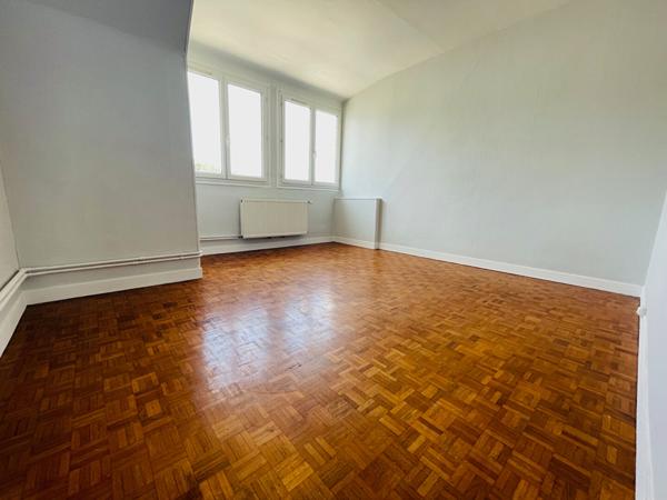 APPARTEMENT F3 LOUÉ - 76500