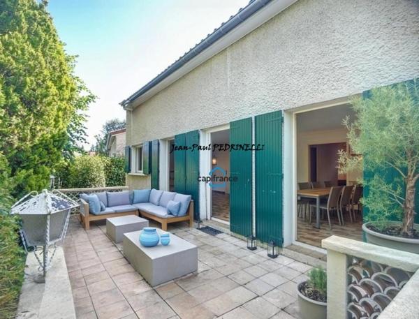 St Genis Laval résidentiel – Villa familiale 146 m² grand terrain arboré de 670 m² – 4 chambres – Grand garage – À 15 min de Lyon