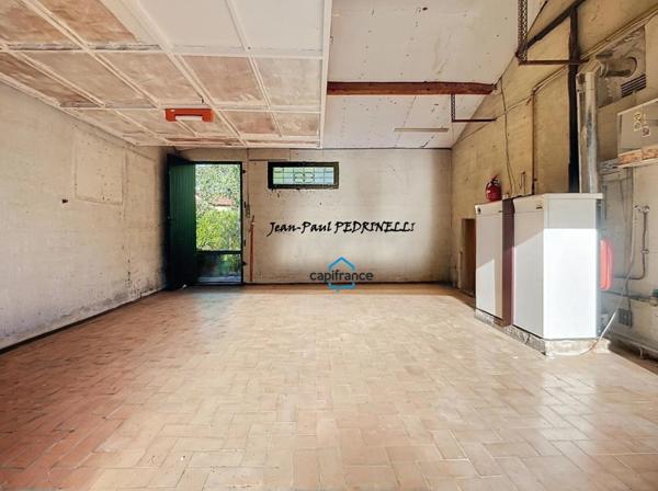 St Genis Laval résidentiel – Villa familiale 146 m² grand terrain arboré de 670 m² – 4 chambres – Grand garage – À 15 min de Lyon