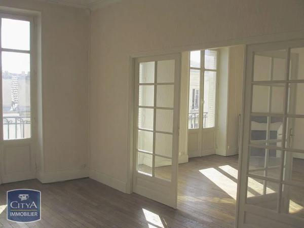 Appartement à louer 4 pièces 67.68m² Nancy (54000)