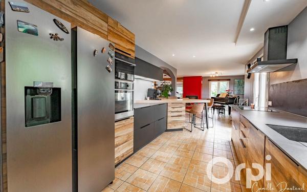 Maison à vendre    6 pièces •  Lyaud