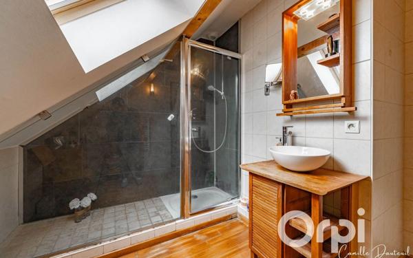 Maison à vendre    6 pièces •  Lyaud