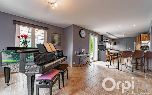 Maison à vendre    6 pièces •  Lyaud