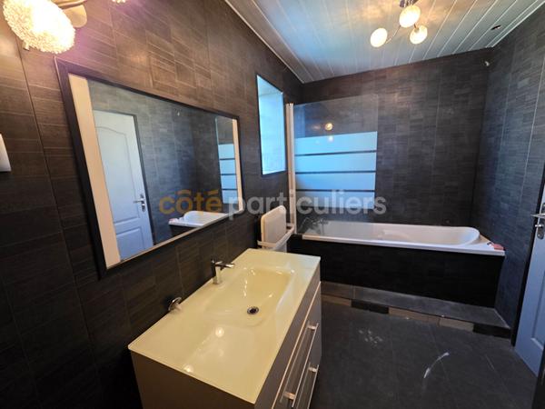 Vente Maison120 m² - 5 Pièces - VILLENEUVE SUR YONNE (89500)