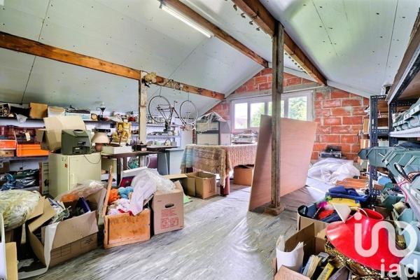 Maison traditionnelle 10 pièces de 396 m² à Torcy (77200)