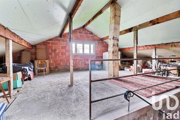 Maison traditionnelle 10 pièces de 396 m² à Torcy (77200)