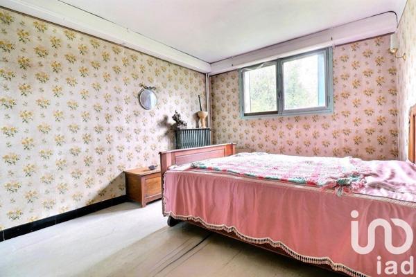 Maison traditionnelle 10 pièces de 396 m² à Torcy (77200)