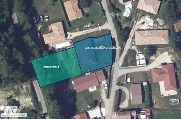Terrain constructible avec maison à  démolir