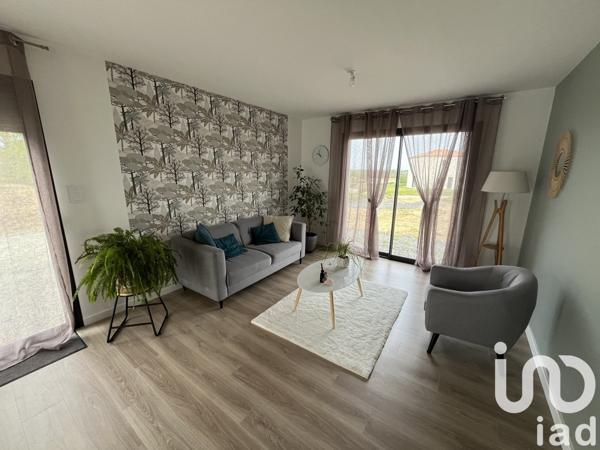 Maison traditionnelle 3 pièces de 98 m² à Pompaire (79200)