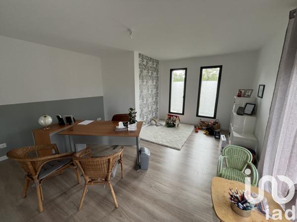 Maison traditionnelle 3 pièces de 98 m² à Pompaire (79200)