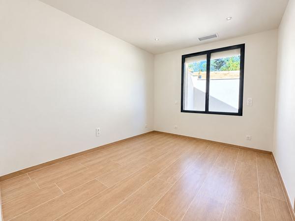 Maison neuve en pleine campagne - 3000m² de terrain