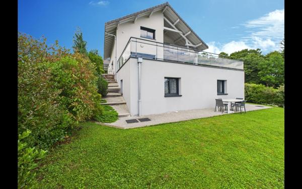 Maison à vendre    5 pièces •  Pugny-Chatenod