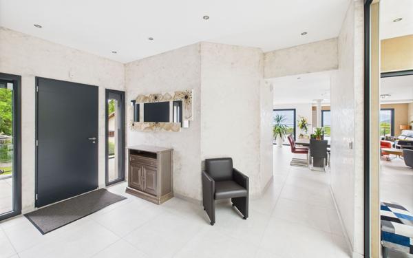 Maison à vendre    5 pièces •  Pugny-Chatenod