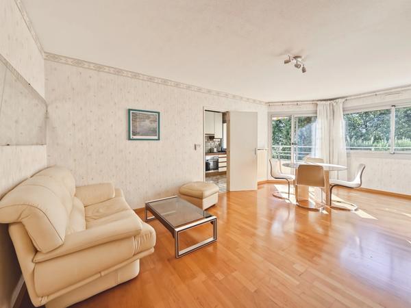 T4 lumineux 81 m² avec balcon et box – Tram Émile Counord – Secteur Chartrons