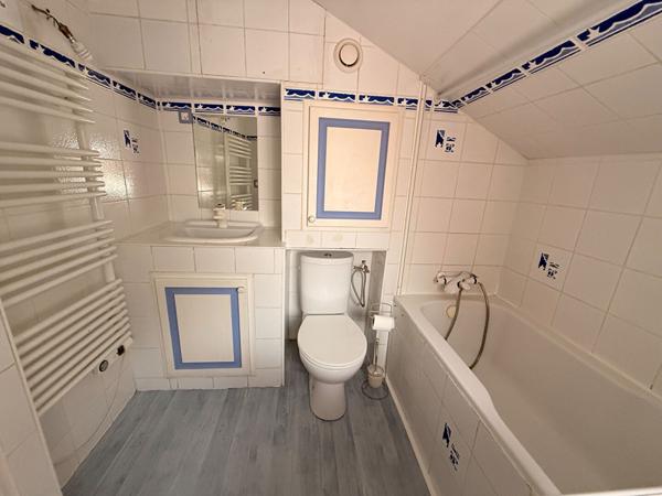 Maison 9 pièces  216 m²