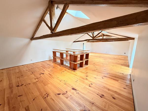 Maison 9 pièces  216 m²