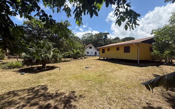 Maison à vendre    6 pièces •  Mana