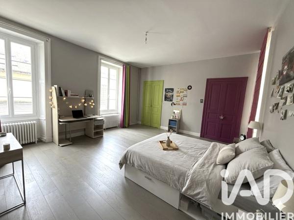 Maison à vendre 10 pièces 317,3 m² Laval
