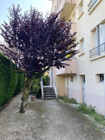 Appartement T3 avec balcon et cave - Billère (64140)